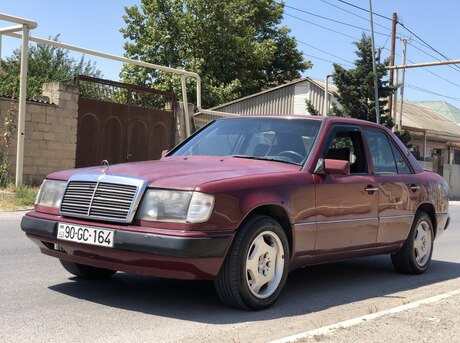 Mercedes E 220