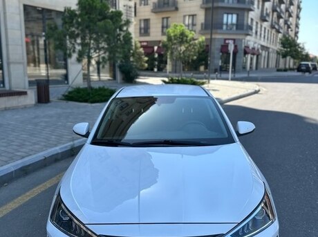 Hyundai Elantra 2020