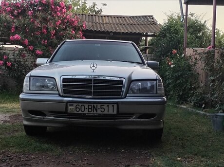 Mercedes C 180