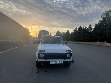 LADA (VAZ) Niva 2003