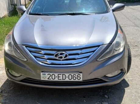 Hyundai Sonata 2010