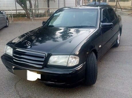 Mercedes C 180