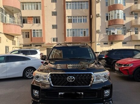 Toyota Land Cruiser 2013