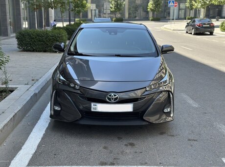 Toyota Prius Prime 2016