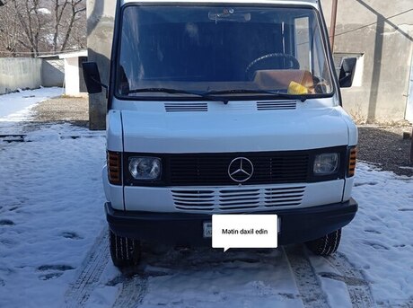 Mercedes 208 D 1993