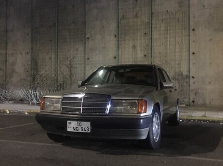 Mercedes 190