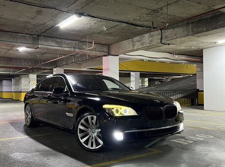 BMW 750