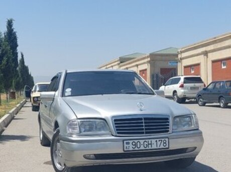 Mercedes C 180