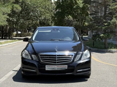 Mercedes E 350 4MATIC 2010