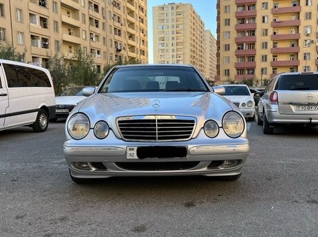 Mercedes E 240 2000