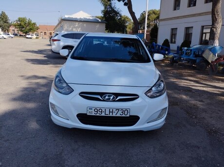 Hyundai Accent 2011