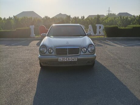Mercedes E 240 1999