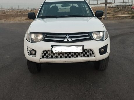 Mitsubishi L200 2014