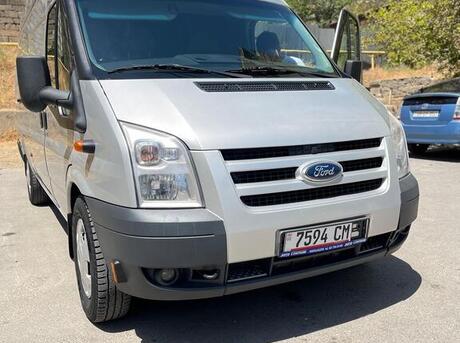 Ford Transit 2011