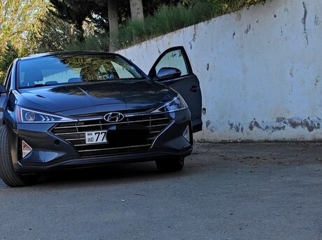 Hyundai Elantra 2019