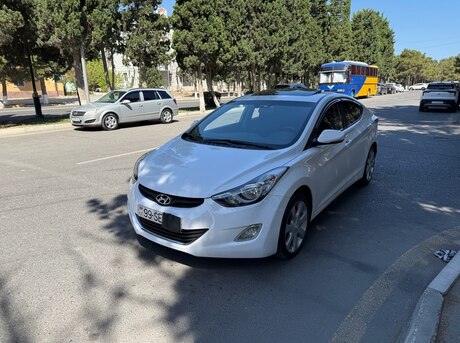 Hyundai Elantra 2011