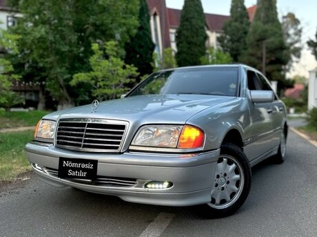 Mercedes C 230
