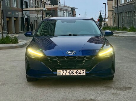 Hyundai Elantra 2022