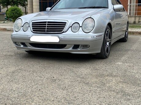 Mercedes E 220 d 2000
