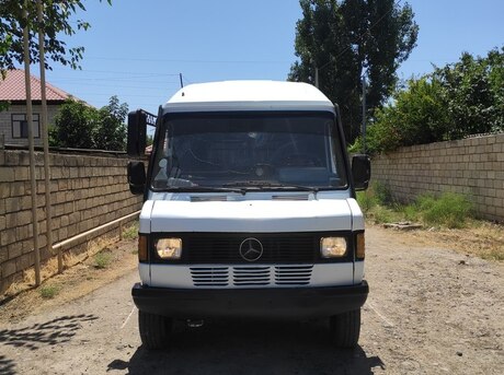 Mercedes 208 D 1994