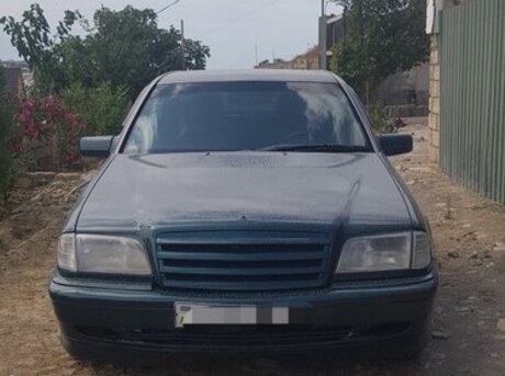 Mercedes C 180
