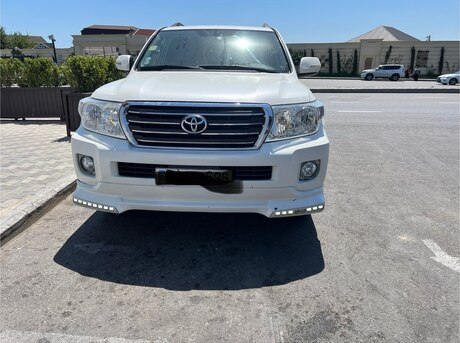Toyota Land Cruiser 2010