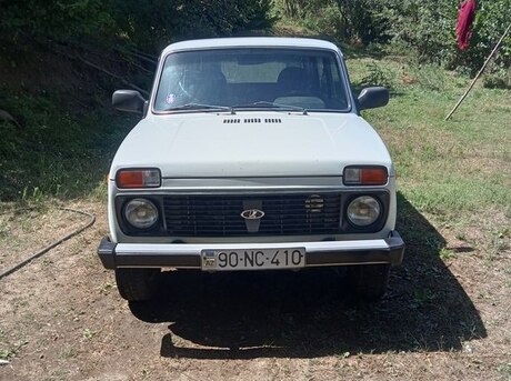 LADA (VAZ) Niva 2011