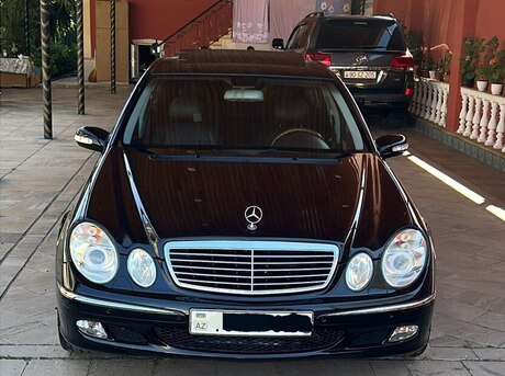 Mercedes E 320