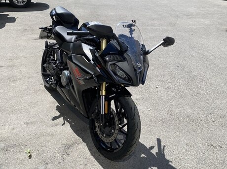 CFMOTO 250 SR