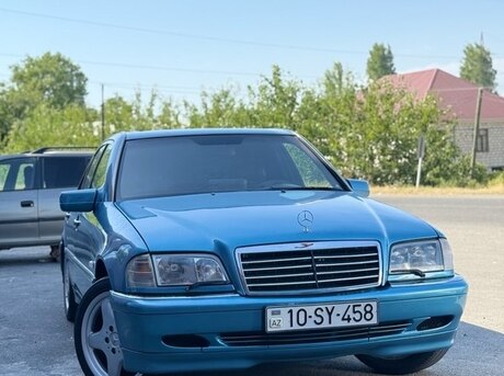 Mercedes C 240
