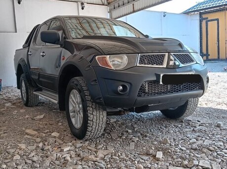 Mitsubishi L200 2014