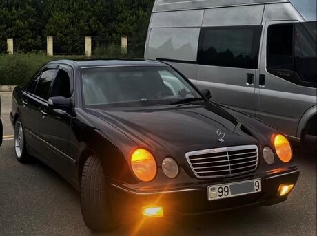 Mercedes E 220 d 2000