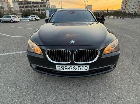 BMW 750 2009
