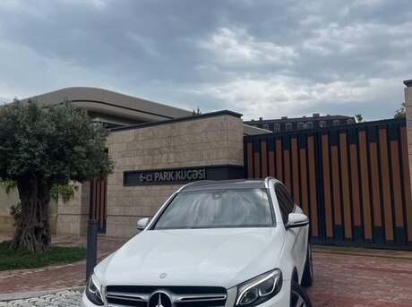 Mercedes GLC 250 4MATIC 2017