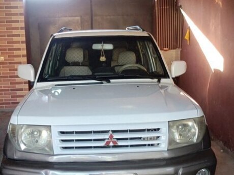Mitsubishi  1999