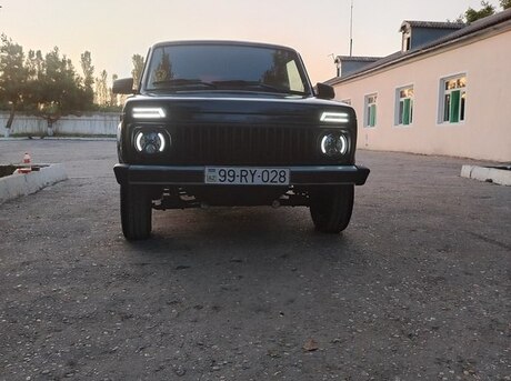 LADA (VAZ) Niva 2015
