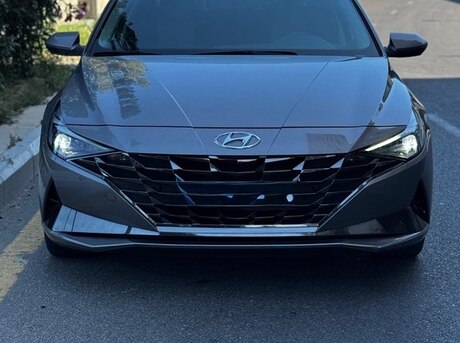Hyundai Elantra 2023
