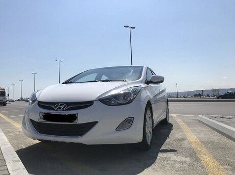 Hyundai Elantra 2013