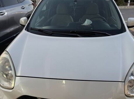 Nissan March 2014