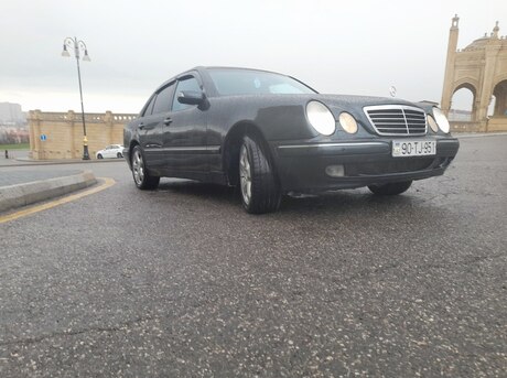 Mercedes E 270 2000