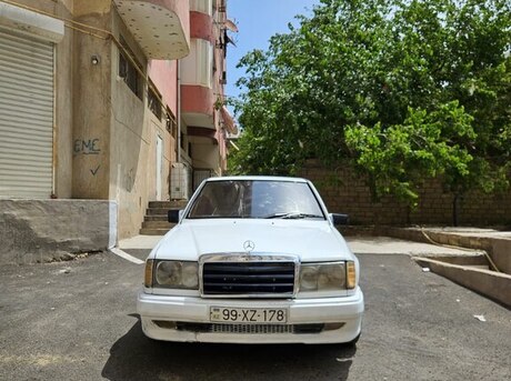 Mercedes E 230 1987