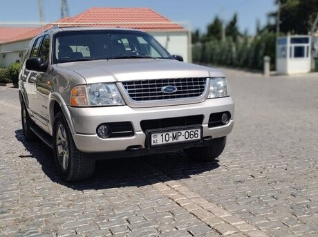 Ford Explorer 2004