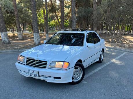 Mercedes C 230