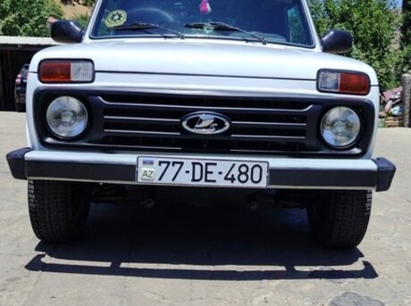 LADA (VAZ) Niva 2008