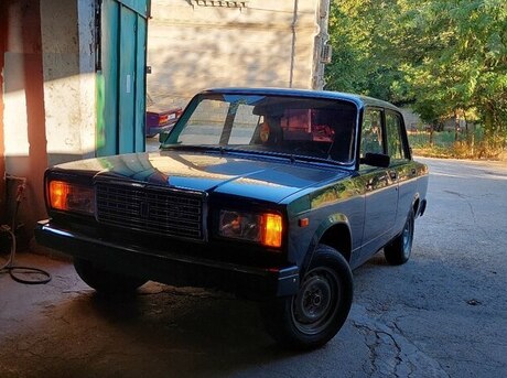 LADA (VAZ) 2107