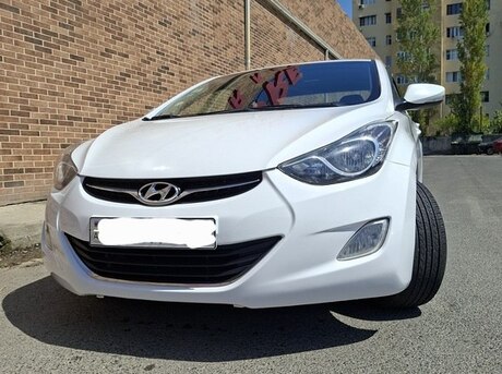 Hyundai Elantra 2012