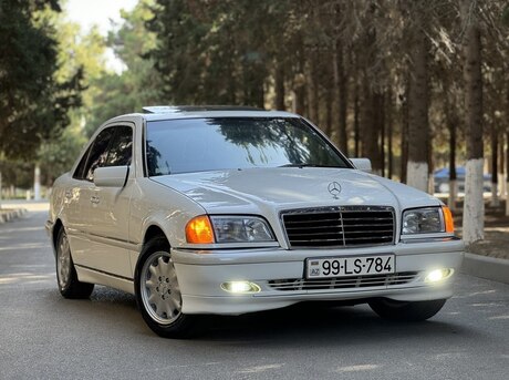 Mercedes C 230