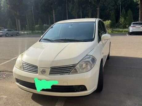 Nissan Tiida 2007