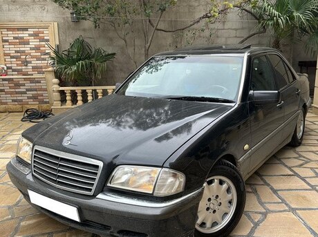 Mercedes C 180