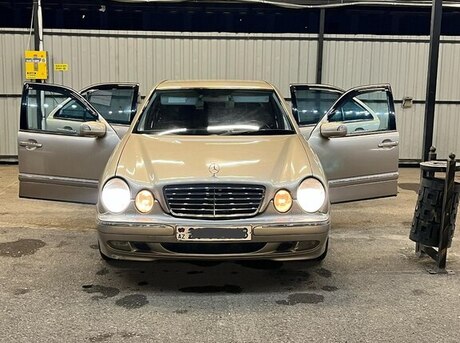 Mercedes E 200 2000